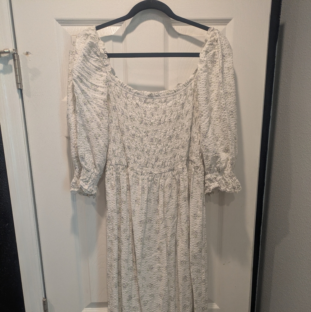 H&M Elegant White Floral Dress